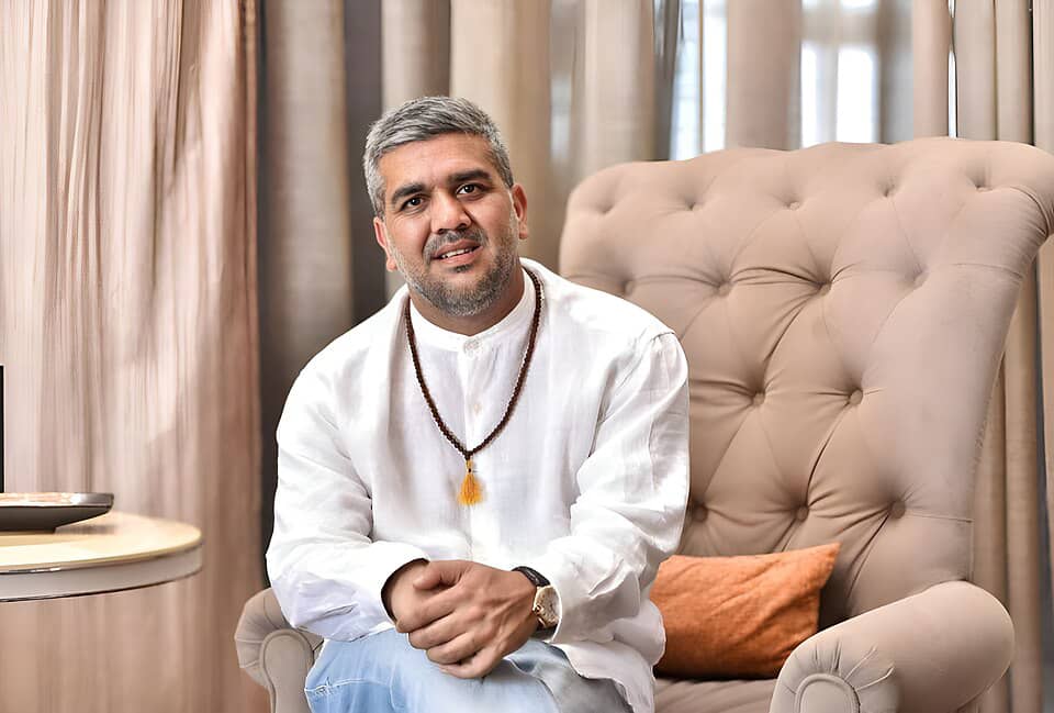 RAJIV LEGACY LIVES ON,HIS HERE IS HOW DR SUDHIR RUPARELIA'S SH25M CONTRIBUTION TO RWAKATAKA'S CAR WAS A BIG SURPRISE!!